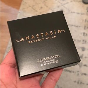 Anastasia Beverly Hills So Hollywood